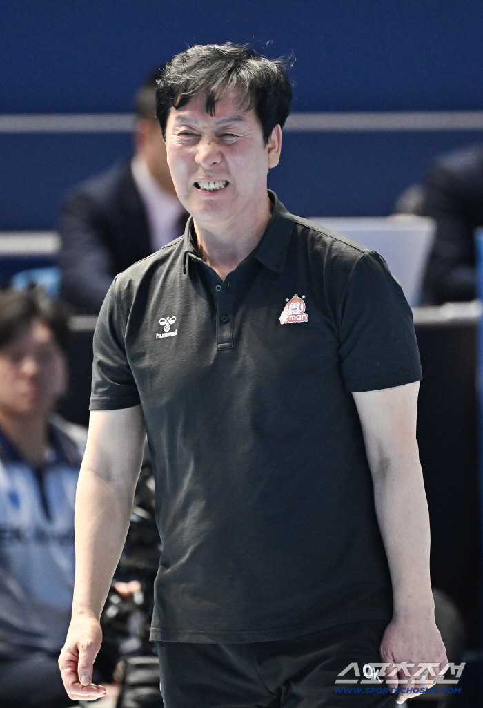 답답한 신영철 감독 