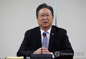 與, 지방선거 공천 박차…