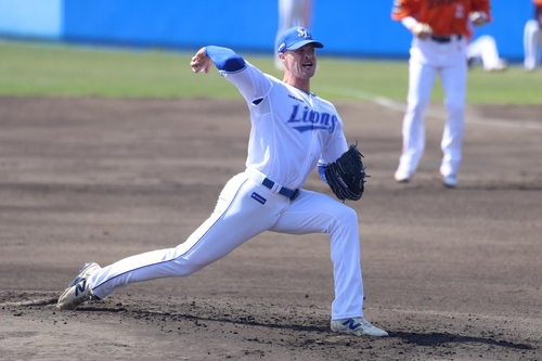 삼성 새 외국인 투수 매닝, 팔꿈치 통증…한국서 정밀 검진