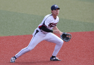 '감독 출신' WBC 대표팀 코치에 특별 과외받는 상무 선수들