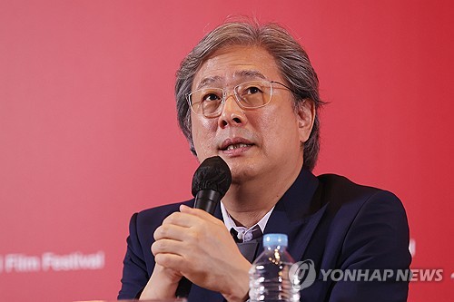 박찬욱, 칸영화제 심사위원장 맡는다…한국인 최초