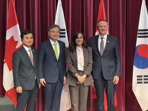 캐나다 국방 "加 잠수함 제조사 입찰, 객관적으로 진행될 것"