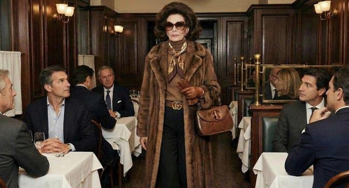 구찌 화보에 인간 대신 AI 모델 등장…"촌스럽고 엉성" 시끌