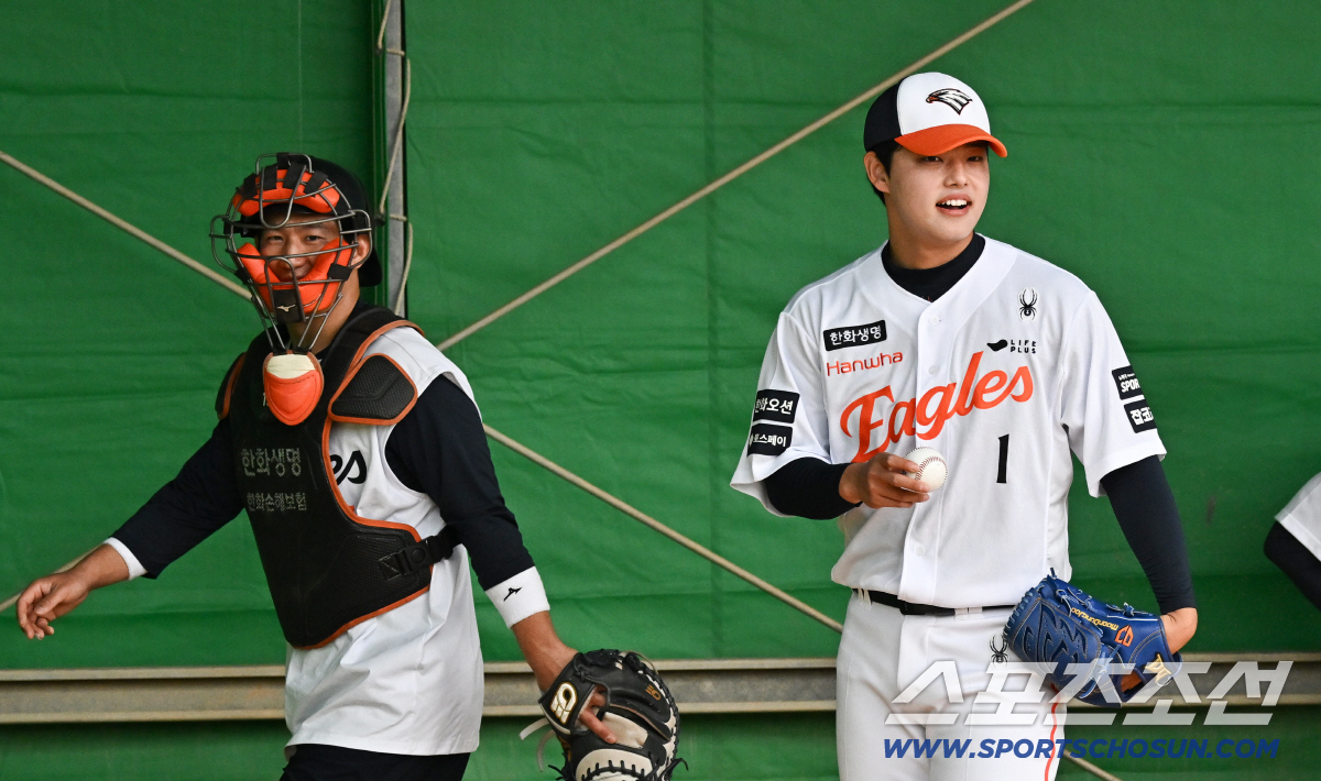 "부러진 손가락으로 내 공을…" 울컥한 톱 파이어볼러, 국대 탈락 상심보…