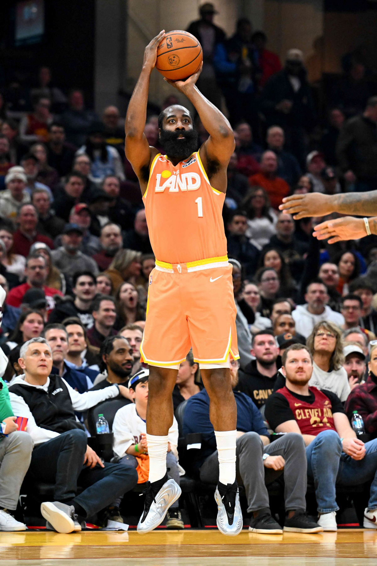 제임스 하든 오른 손가락 골절. 그런데 수술은 필요없다? 하든의 출전 강…