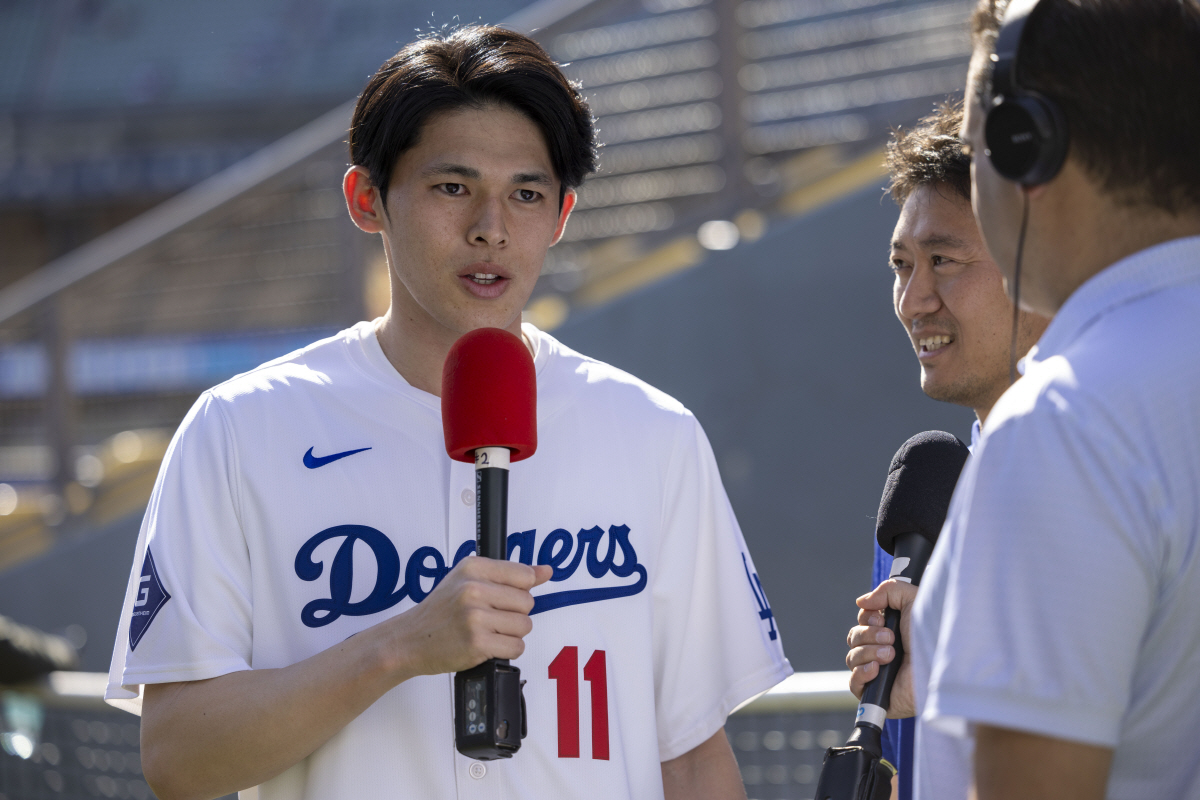 대충격! 다저스 사사키, 올해도 '꽝!'인가  → 첫 경기 1⅓이닝 3실…