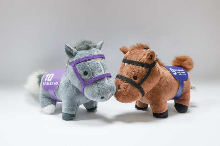 [경마] 세계 최고 경주마 닉스고의 기운 받고 싶다면? 말박물관에서 굿즈로 만나보세요