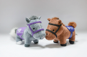 [경마] 세계 최고 경주마 닉스고의 기운 받고 싶다면? 말박물관에서 굿즈로 만나보세요