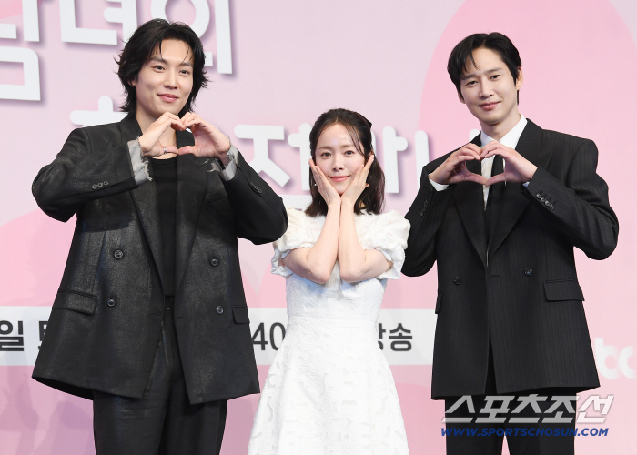 [SC현장] 한지민 로맨스 재도전·박성훈 복귀 카드 ‘미혼남녀의 효율적 만남’, JTBC 승부수 될까