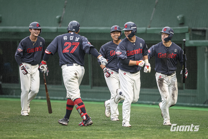 '6-2 노게임' 승리+만루포 날아갔는데 왜 웃지? → 롯데 김민성 너스…