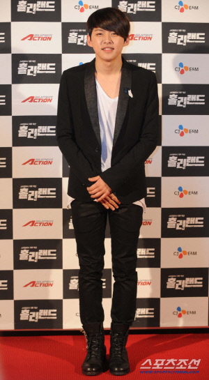 유키스 출신 동호, 외도로 이혼?…전 부인 폭로에 정면 대응[SC이슈]