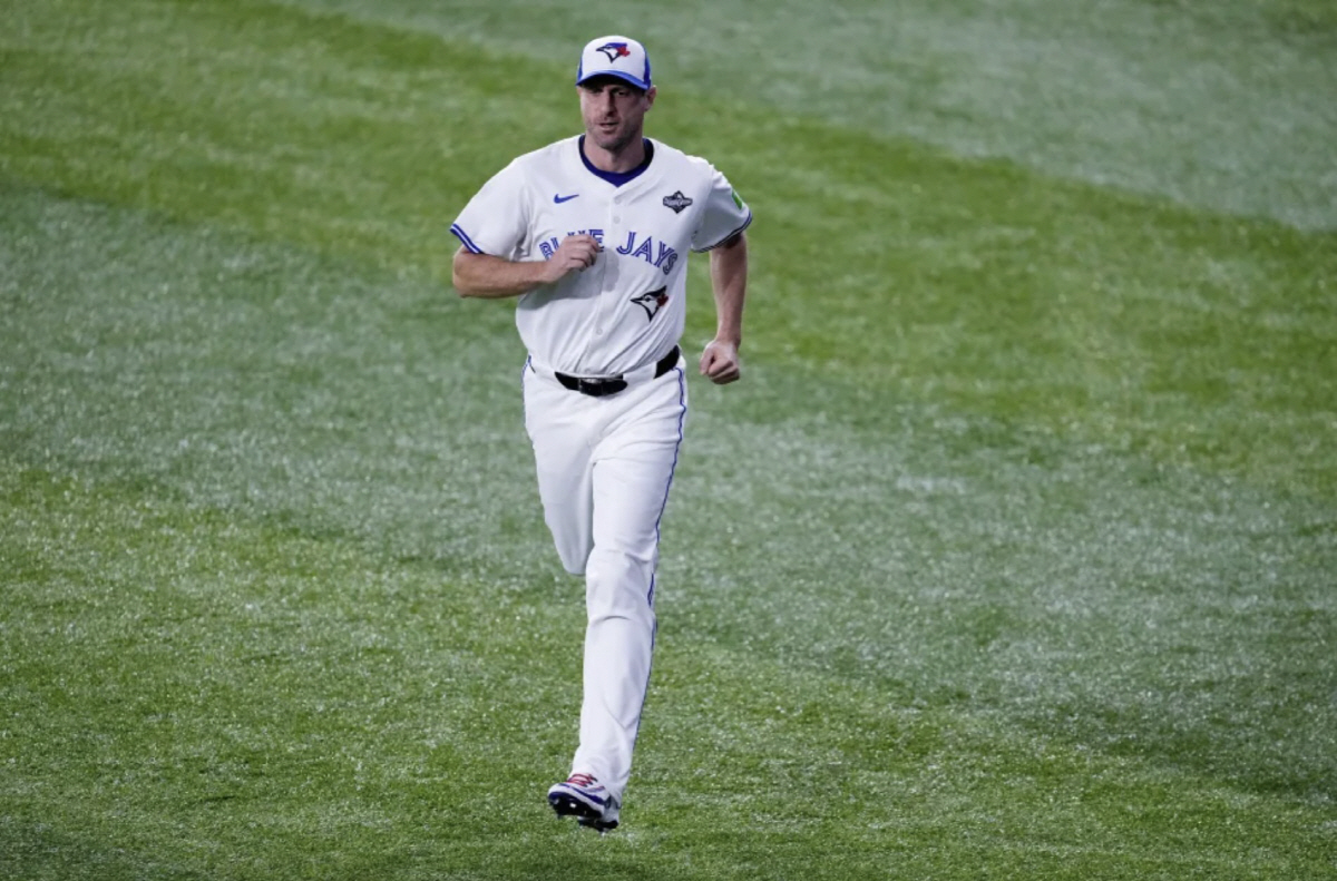 통산 221승 슈어저 왔는데도 끄떡없는 폰세, "그는 선발자리 싸우지 않…