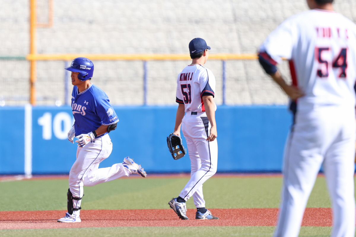 '대표팀 킬러인가?' 정우주 이어 유영찬도 저격… 우울했던 삼성 자존심 …