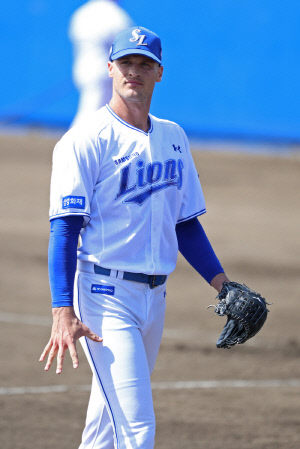 '우승, 괜찮겠니?' 대충격! 한국, 파나마, 일본 본토로 뿔뿔이 흩어진 1,2,3펀치, 이 정도면 삼성도 버겁다[오키나와리포트]