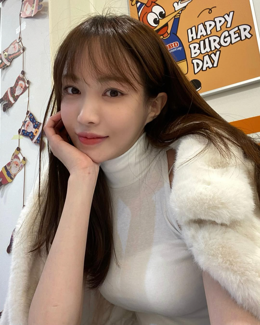 '나홀로 출산' 서민재, 아기띠 메고 육아 고군분투 "짜증, 아무 뱀이나…