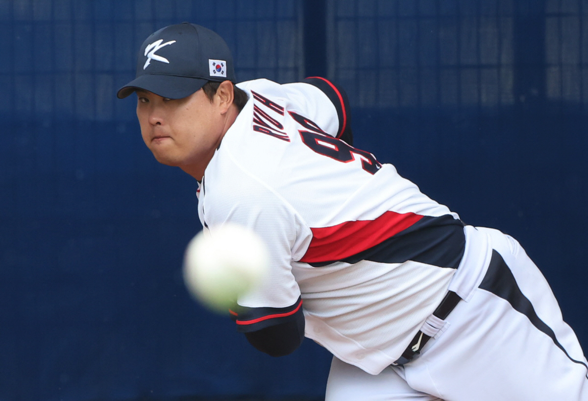 "경기해야 하는데..." 오키나와 적신 봄비로 무산, '최종전' 대표팀,…