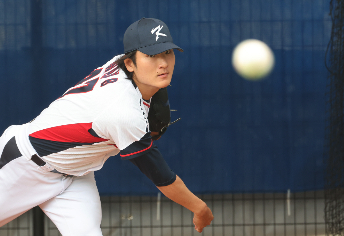 "경기해야 하는데..." 오키나와 적신 봄비로 무산, '최종전' 대표팀,…