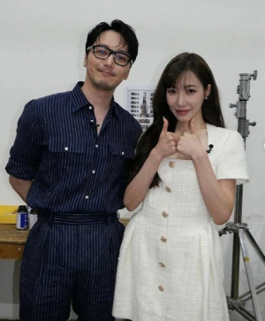 변요한♥티파니 영, 오늘(27일) 정식 부부됐다…