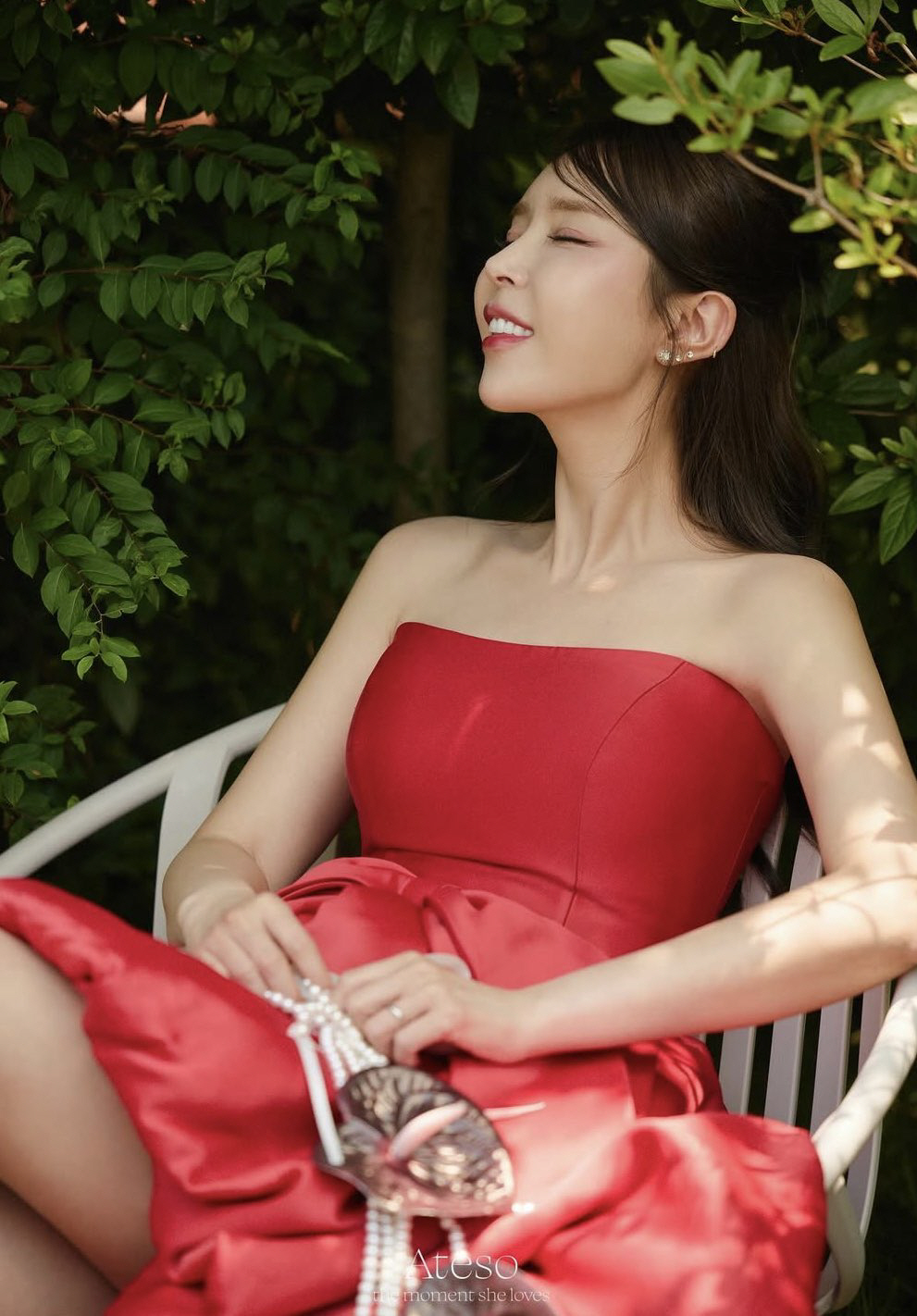 “행복한 미소 가득” 예비 신부 신지, ♥문원 없는 웨딩 화보 공개