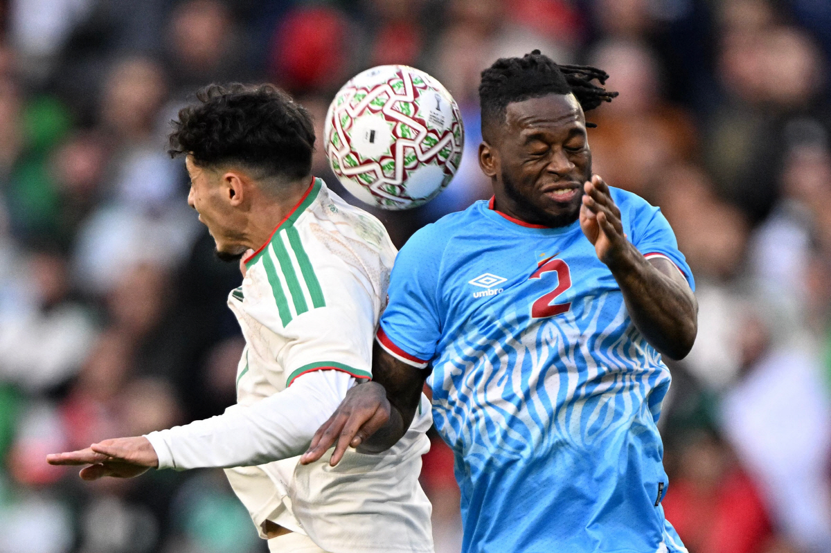 "맨유 시절, 난 제일 우울했다" 935억 풀백 충격 고백..."혼자서 …