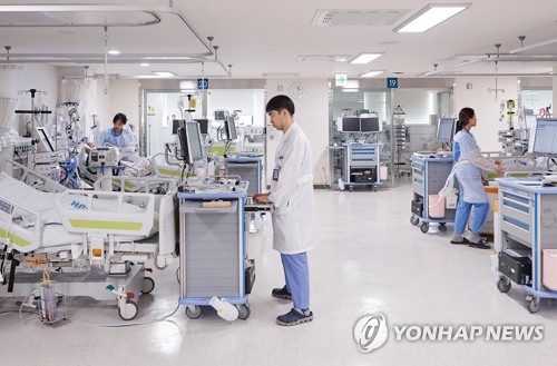 [바이오사이언스] 희귀질환의 달…국산 치료제 승부수 통할까