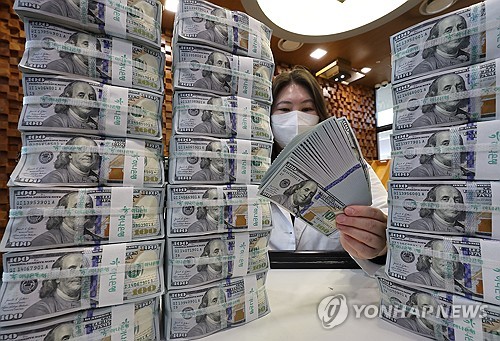 달러-원, 끈적한 美 도매물가에 급등 후 반락…1,440원 마감