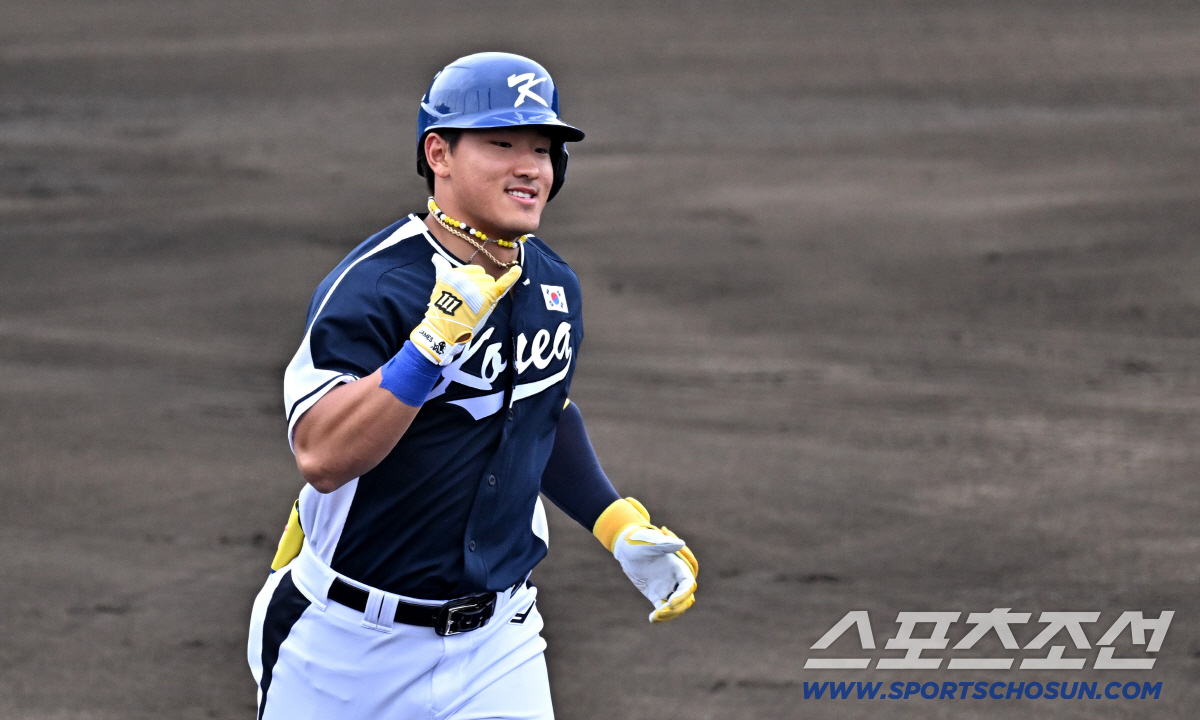 '노장과 머슬맨' 해외 매체도 한국의 '8강 진출' 확신… 안현민·김도영…