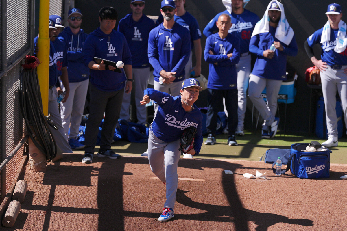 다저스 무늬만 초호화! 선발진 초토화 대위기 → "오타니도 2~3이닝 이…