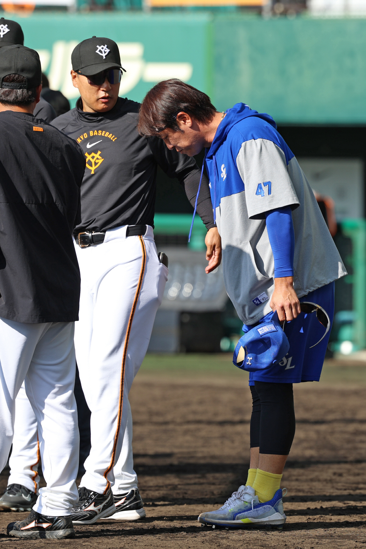 "2000안타↑ 한일 전설이 만났다" 日 언론의 난리법석, 강민호가 찾아…