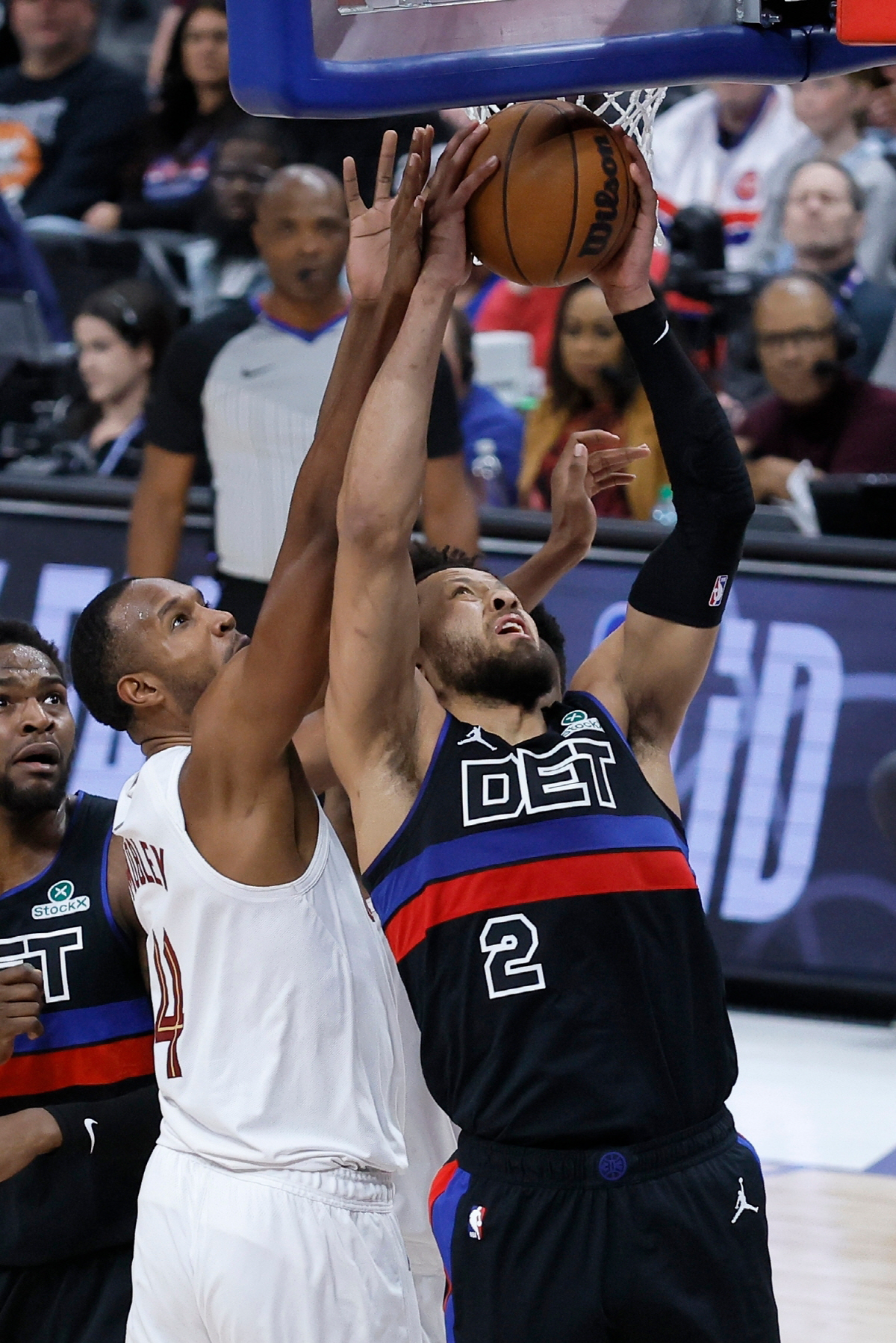 NBA 최고 승률 디트로이트, 대망신 직전 기사회생. 하든&미첼 없는 클…