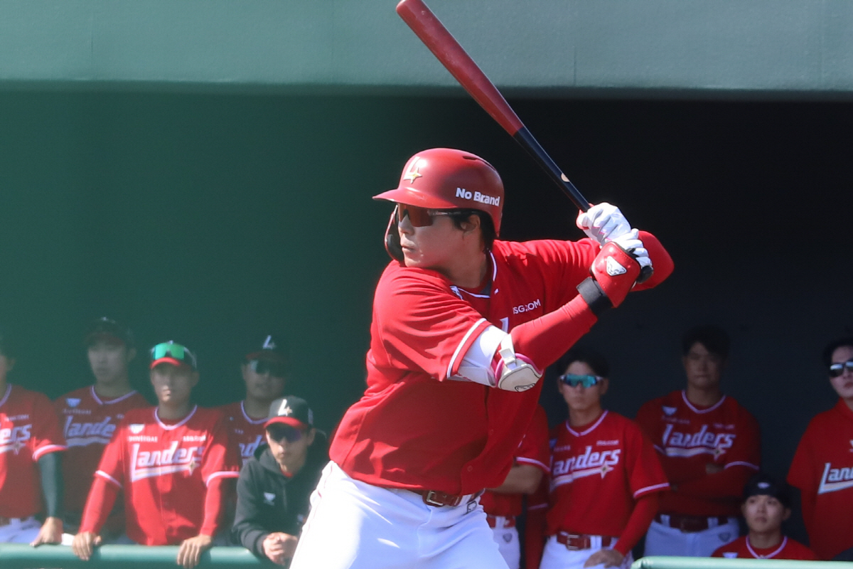 최정예 총출동! 김재환도 안타쳤다! SSG 18안타 대폭격 → 라쿠텐 2…