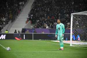 '축구 5초룰 생긴다' IFAB,스로인-골킥 시간제한 강화…북중미월드컵에도 적용, 선수교체-부상 경기중단도 엄격