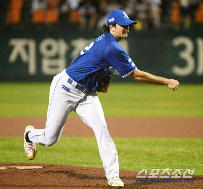 'MLB 재도전' 삼성 애증의 외인, 시범경기 '1.1이닝 3실점' 부진…