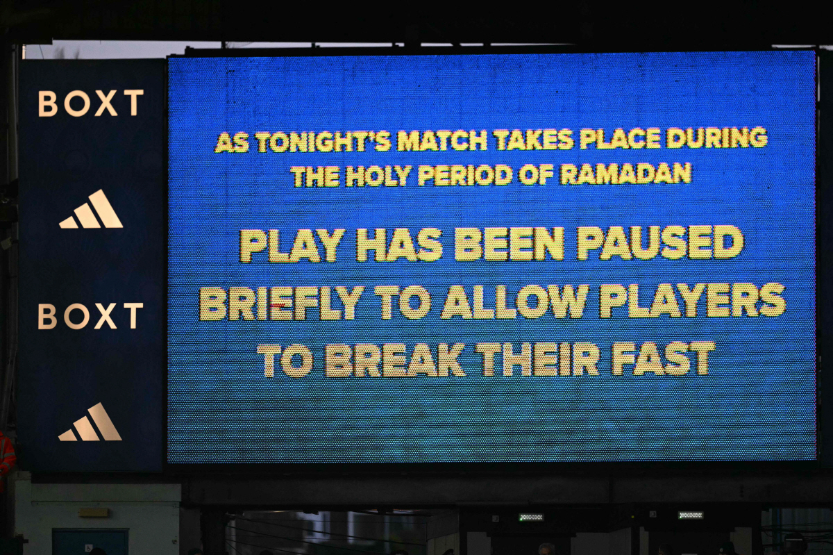 "이슬람 문화 존중하자"과르디올라 감독의 소신 비판…경기 중 라마단 향한…