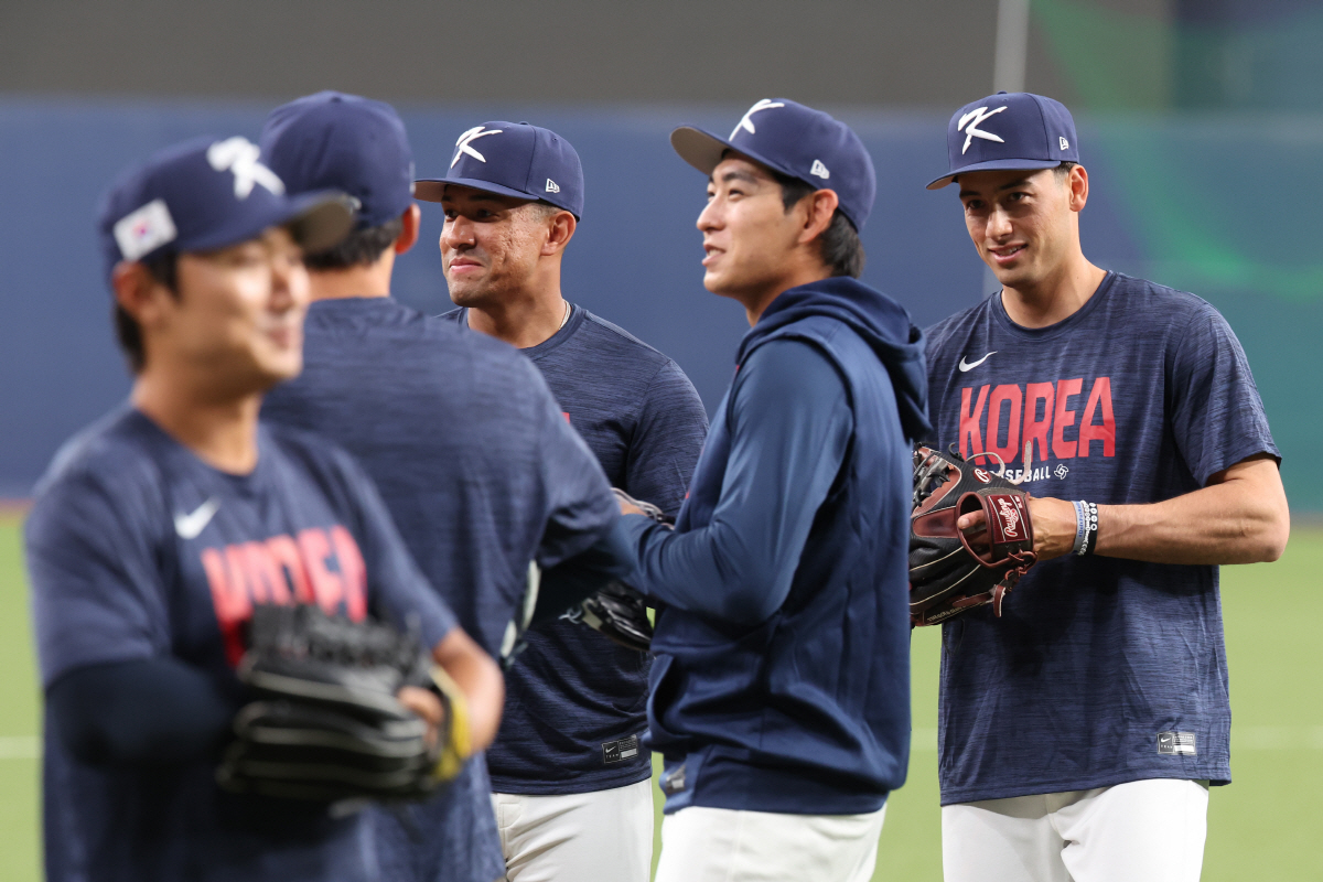 '전격 공개' 韓 첫 공식 연습경기 선발, 왜 이 선수인가…메이저리거까지…