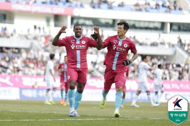 이변 없었다! '승격 후보' 대구-수원FC 나란히 첫 승 신고...'신생…