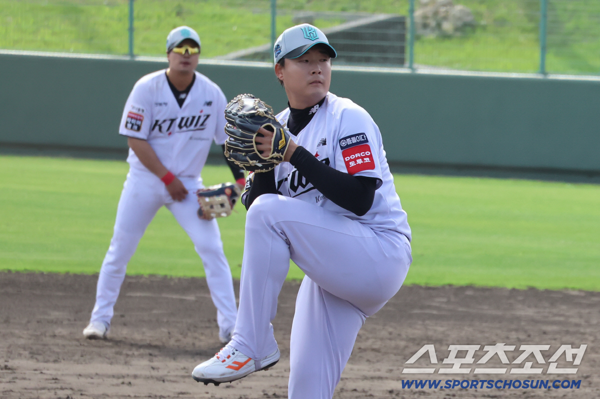 '연습경기부터 친정에 비수꽂기' 김현수 2안타 2득점→천성호 9회 동점타…