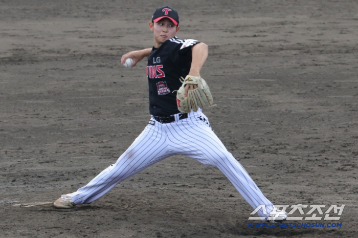 '연습경기부터 친정에 비수꽂기' 김현수 2안타 2득점→천성호 9회 동점타…