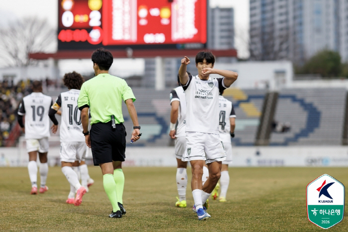 [K리그2 리뷰]'1골-2도움 발디비아 폭발했다' 전남, 박동혁 감독 화…