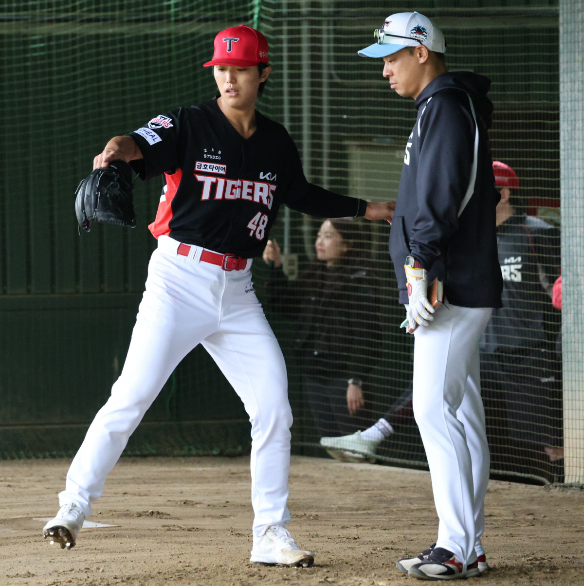'왜 이럴까' KIA 에이스, 또 볼넷-볼넷-볼넷-볼넷…확실한 선발 부족…
