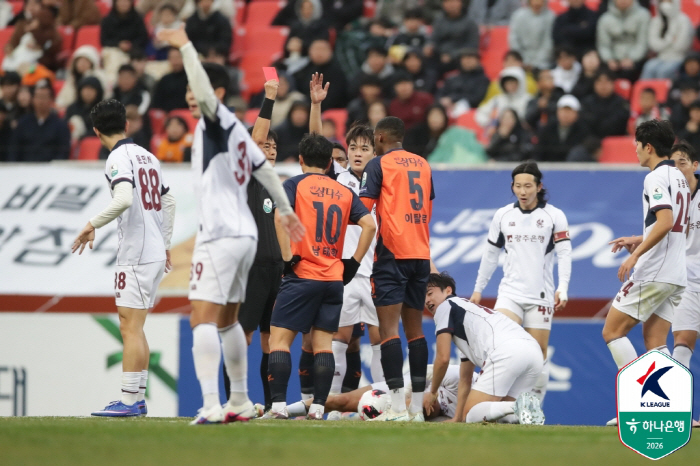 세르지우-이정규 감독, 데뷔전서 승점 나눠 가졌다...'이탈로 퇴장' 제…