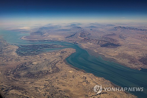 [하메네이 사망] OPEC+, 일20만6천배럴 증산 합의…문제는 호르무즈