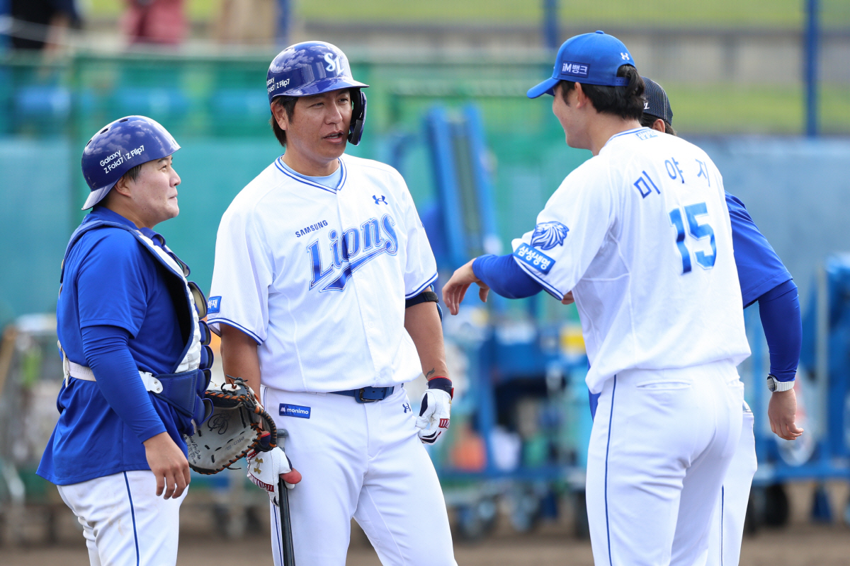 집단 '팔꿈치 돌림병' 전전긍긍 삼성, '광속 아쿼' 미야지,140㎞ 초…