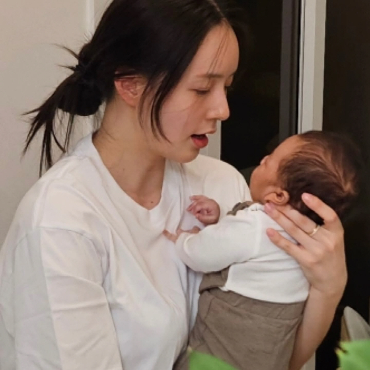 KCM 아내, 삼남매 육아에 결국 털어놨다 "눈 떨리고 초점 흐려져"