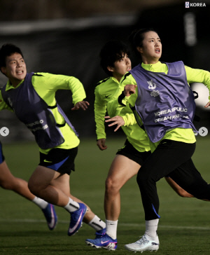 '비즈니스 논란속 똘똘 뭉친' 신상우호, '美공습 포화' 이란과 오늘 첫 경기...신 감독