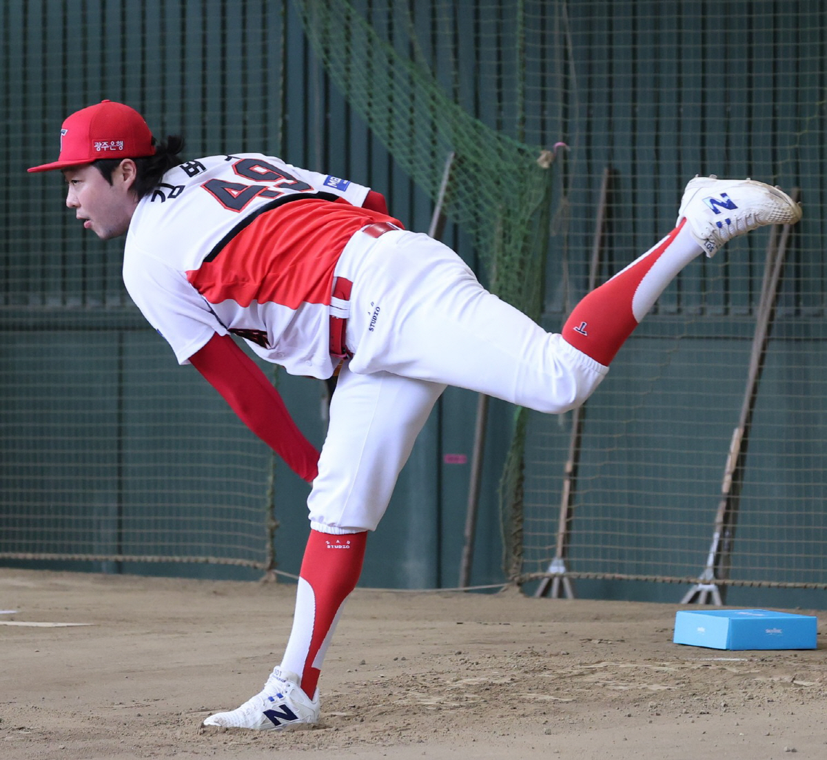 '한화 떠나 KIA로' 20억 초대박 가성비 계약 탄생?…'9위' 마운드…