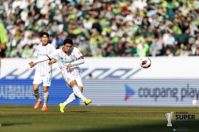 첫 승 노리는 '우승후보' 대전, 주민규-루빅손-주앙 빅토르 삼각편대 '선봉'...안양은 마테우스-최건주-유키치로 '맞불'[현장 라인업]