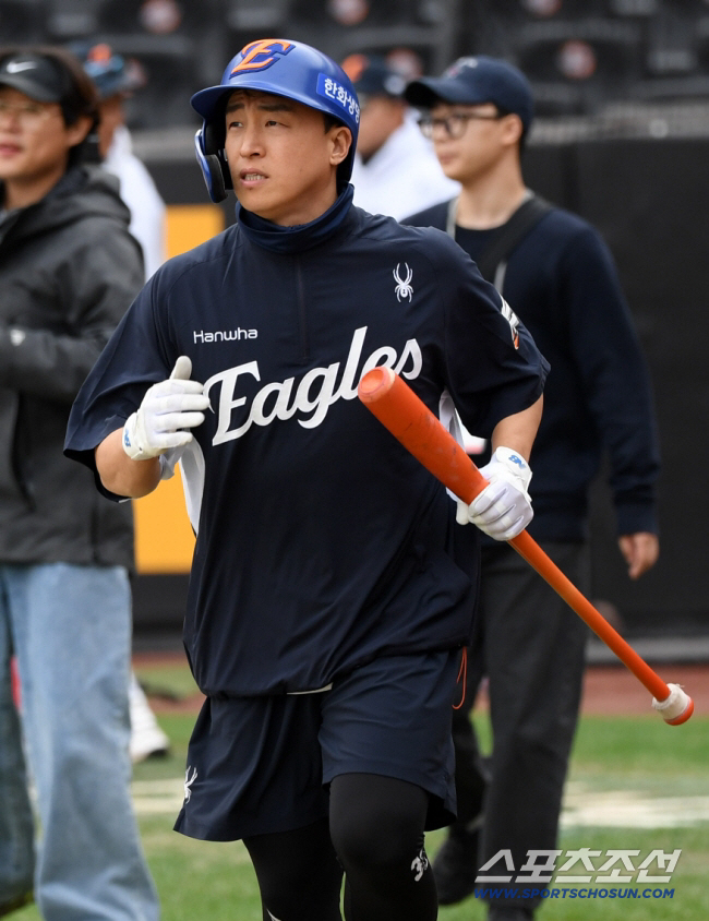 '1억 계약→2군 캠프' 위기의 손아섭, 1군 기회 눈도장 찍나. 1,2…