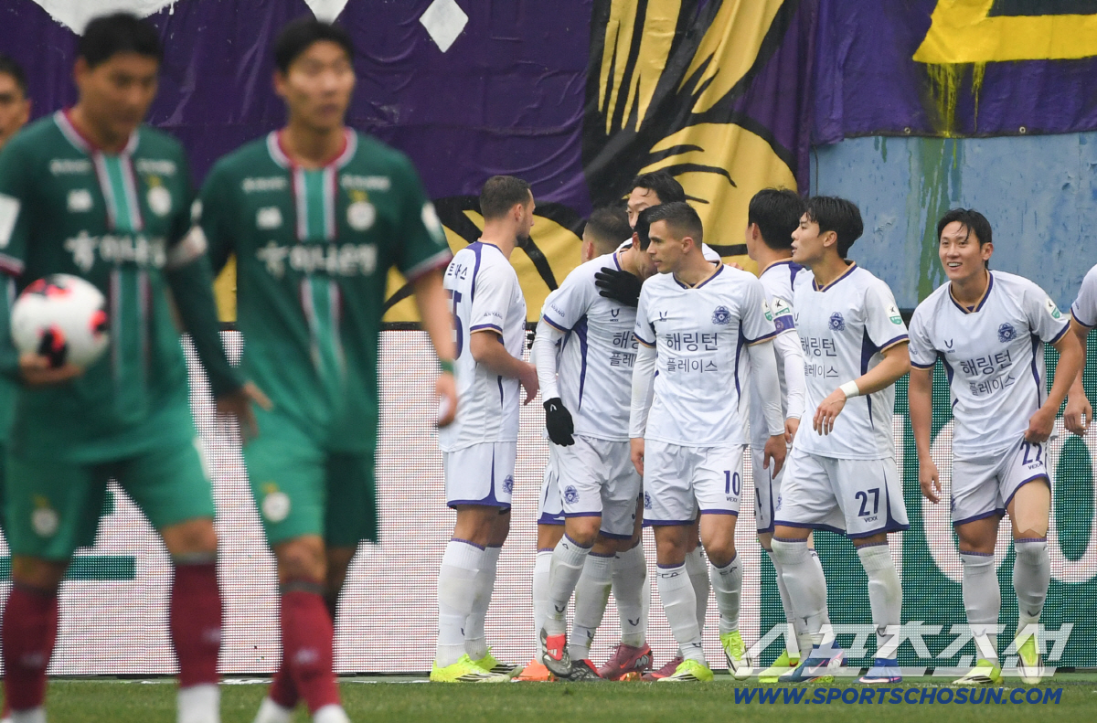 '김정훈, 환상 PK 선방' 대전-안양, '서진수 장군-마테우스 멍군' …