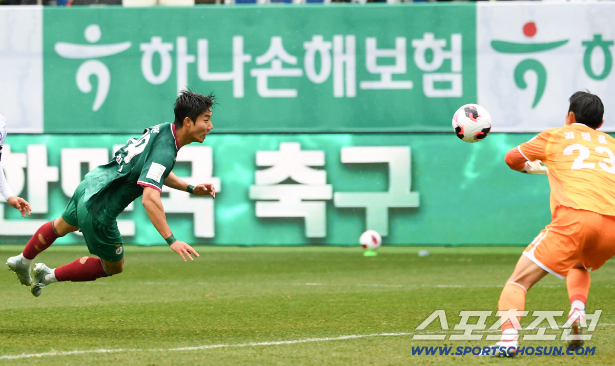 '김정훈, 환상 PK 선방' 대전-안양, '서진수 장군-마테우스 멍군' …